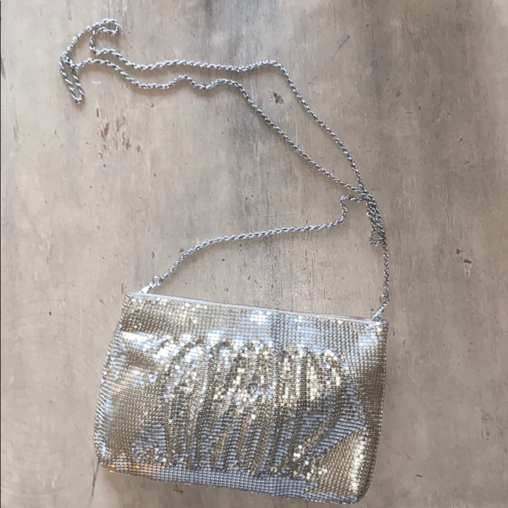 Silver glitzy| chain strap|crossover|clutch purse
